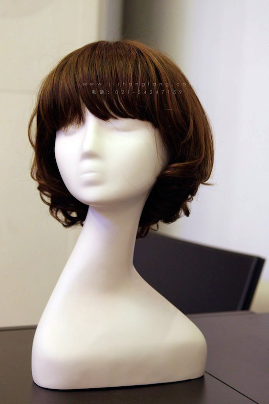 我们通过肤色来选择产品的同时设计款式时也要考虑发型的内涵6.jpg 我们通过肤色来选择产品的同时设计款式时也要考虑发型的内涵6