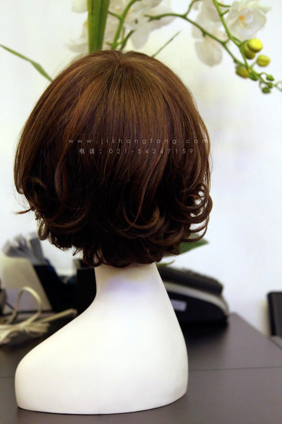 我们通过肤色来选择产品的同时设计款式时也要考虑发型的内涵7.jpg 我们通过肤色来选择产品的同时设计款式时也要考虑发型的内涵7