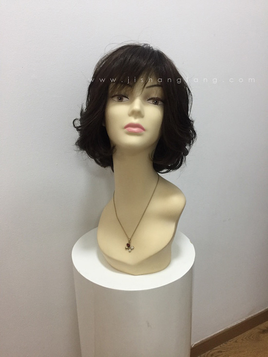 【女士时尚假发】时尚假发和化妆品服饰一样是女性展示美的重要部分9.jpg 【女士时尚假发】时尚假发和化妆品服饰一样是女性展示美的重要部分9.jpg